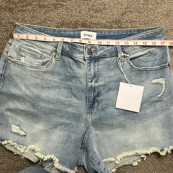 NWT Pistola Jean Shorts Size 18W - Picture 2 of 10